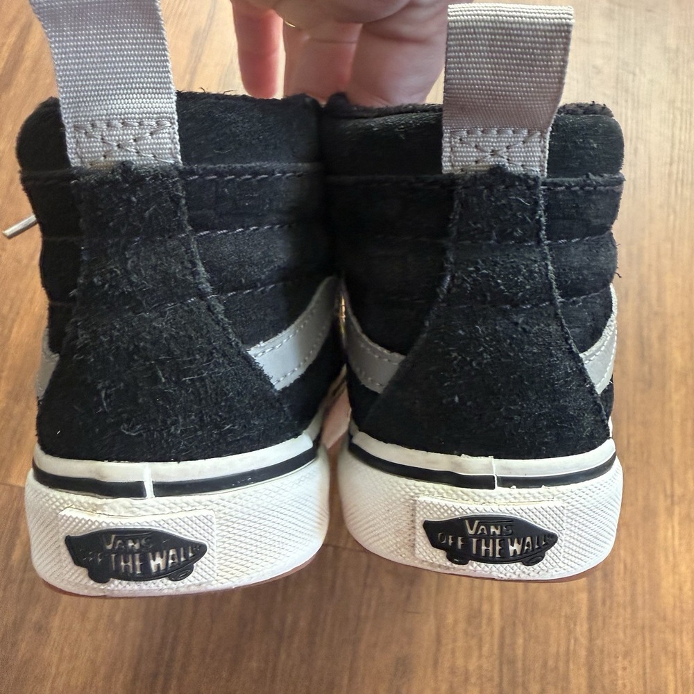 Vans MTE SK8‑Hi Little Kids 11 Black High‑Top Shoe Water Resistant Weather Youth - Picture 4 of 10